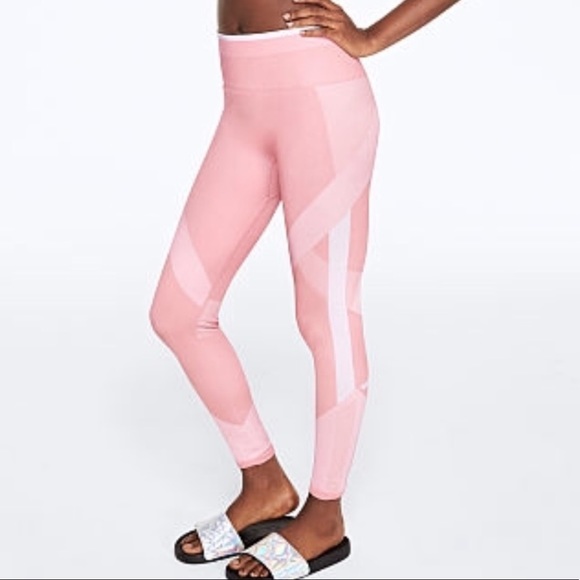 PINK Victoria's Secret Pants - 💥PINK Cool & Comfy Leggings💥